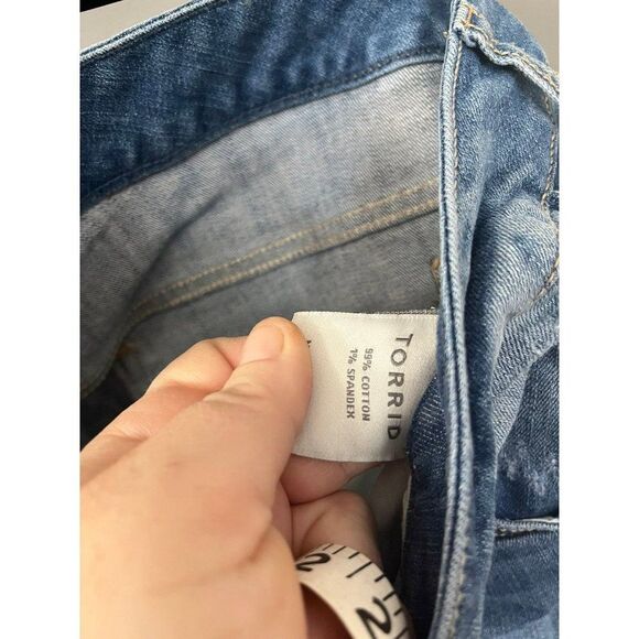 Torrid size 24 regular girlfriend distressed jeans - Picture 5 of 7